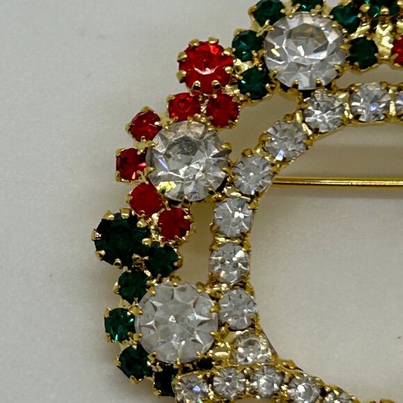 Vintage Lord & Taylor Christmas Wreath Brooch Gold-Tone Rhinestones Red Green Cl - Picture 13 of 16